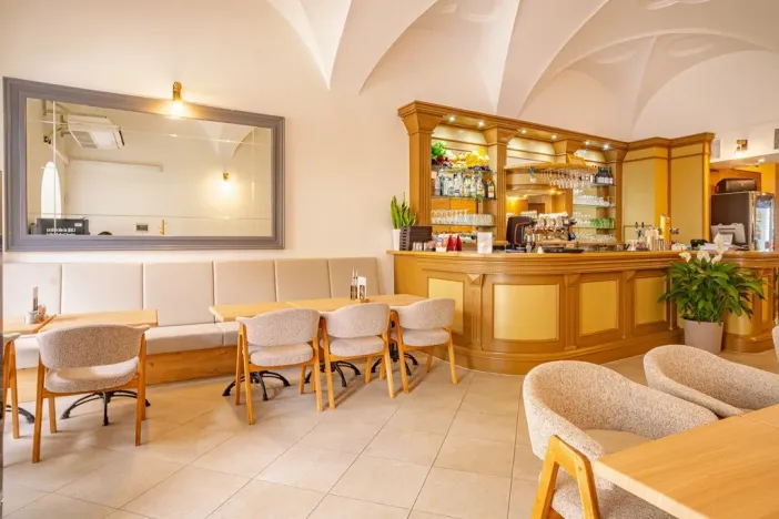 Pronájem restaurace, Brno, náměstí Svobody, 270 m2