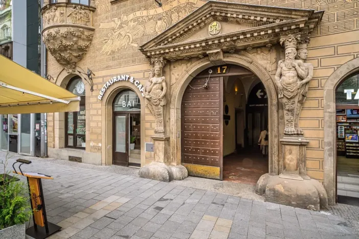 Pronájem restaurace, Brno, náměstí Svobody, 270 m2