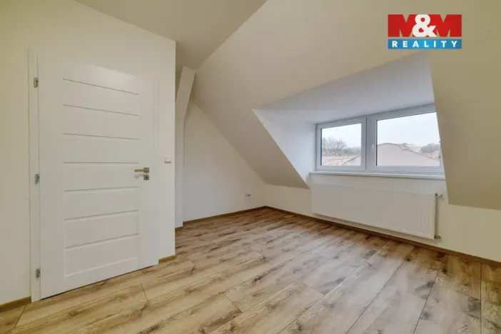 Pronájem bytu 3+kk, Luby, Revoluční, 74 m2