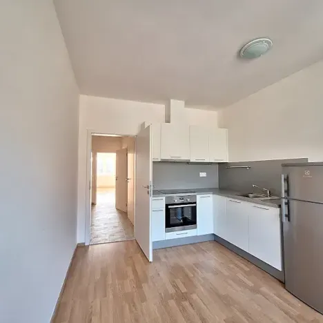 Pronájem bytu 1+1, Praha - Smíchov, Podbělohorská, 43 m2