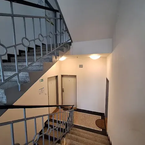 Pronájem bytu 1+1, Praha - Smíchov, Podbělohorská, 43 m2