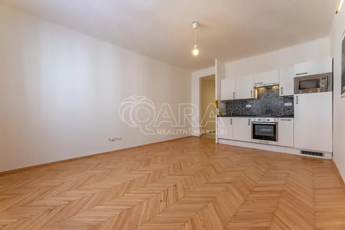 Pronájem bytu 1+kk, Praha - Žižkov, Viklefova, 34 m2