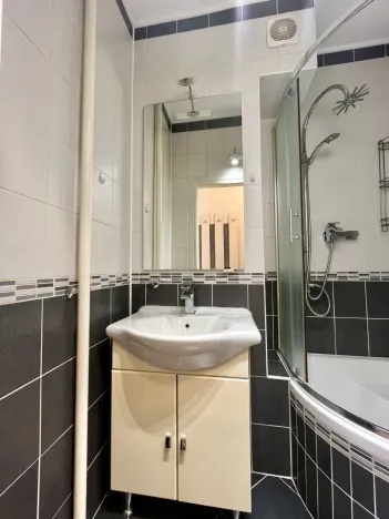 Pronájem bytu 1+kk, Ostrava, Podroužkova, 31 m2