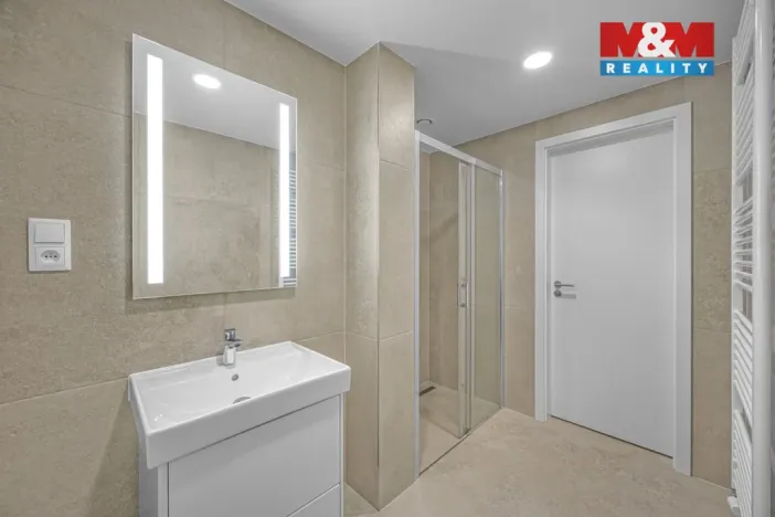 Prodej bytu 2+kk, Praha - Hloubětín, Poděbradská, 71 m2