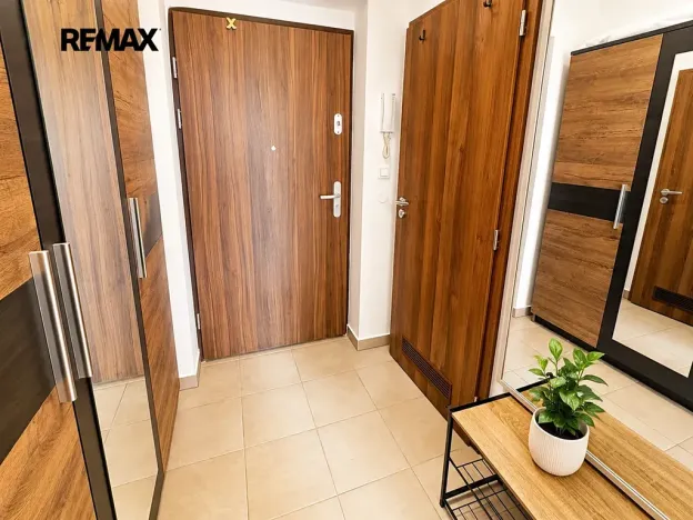 Pronájem bytu 1+kk, Praha - Uhříněves, Blšanecká, 32 m2