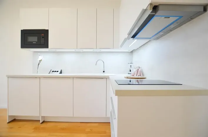 Pronájem bytu 1+kk, Praha - Vinohrady, Španělská, 28 m2