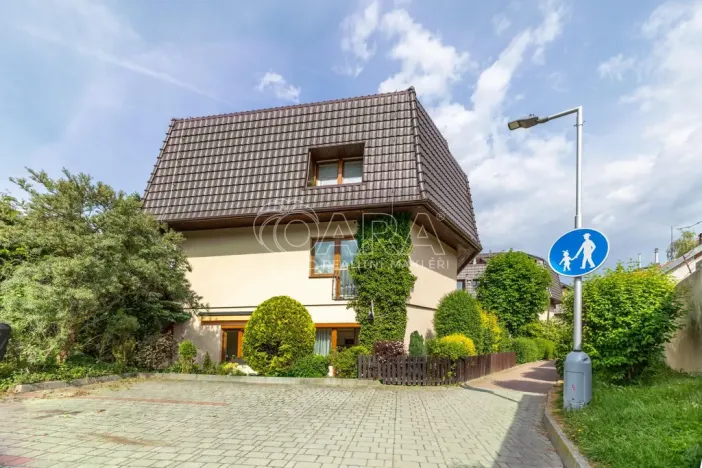Prodej bytu 3+kk, Horoměřice, Velvarská, 57 m2
