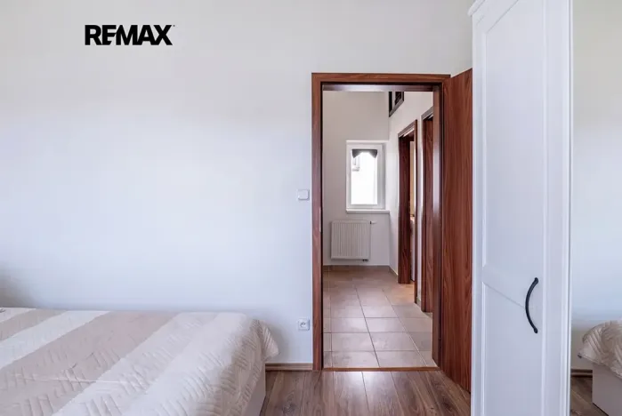 Pronájem bytu 2+kk, Praha - Žižkov, Biskupcova, 38 m2