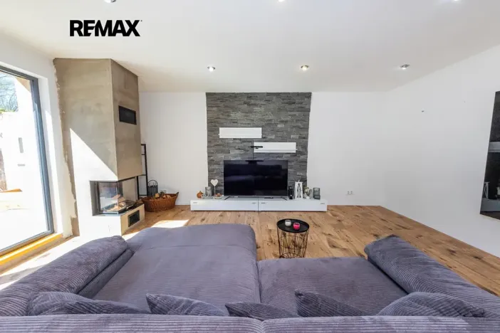 Prodej činžovního domu, Černuc, 330 m2
