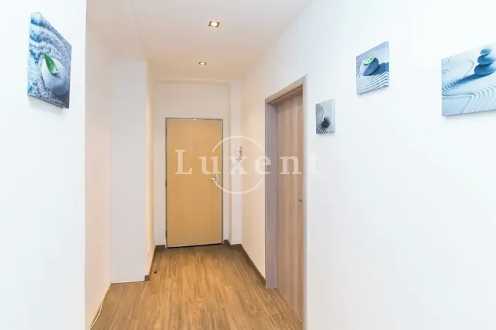 Pronájem bytu 2+1, Praha - Vokovice, Kladenská, 61 m2
