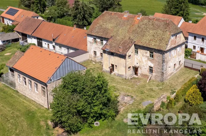 Prodej rodinného domu, Uzeničky - Černívsko, 631 m2