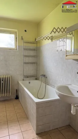 Prodej rodinného domu, Bílé Podolí - Lovčice, 120 m2