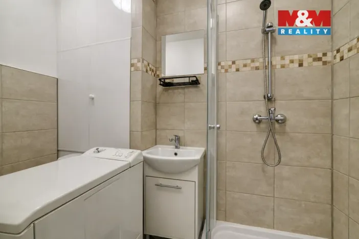 Prodej bytu 2+1, Cheb, V Zahradách, 60 m2