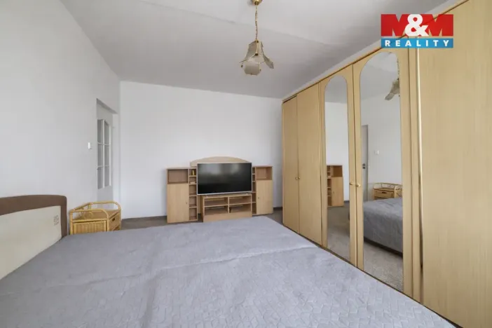 Prodej bytu 2+1, Cheb, V Zahradách, 60 m2