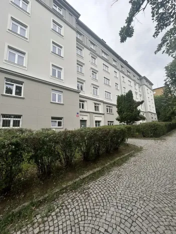 Pronájem bytu 2+kk, Praha - Vršovice, Volyňská, 65 m2