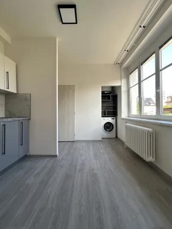 Pronájem bytu 1+1, Praha - Strašnice, Královická, 34 m2
