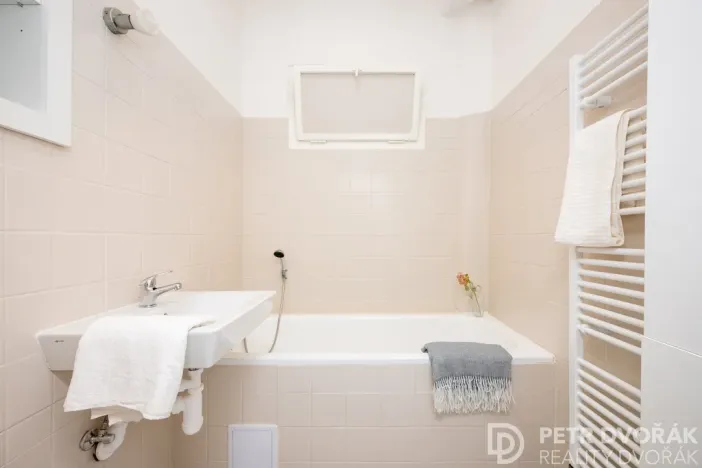 Prodej bytu 3+kk, Praha - Karlín, U invalidovny, 71 m2