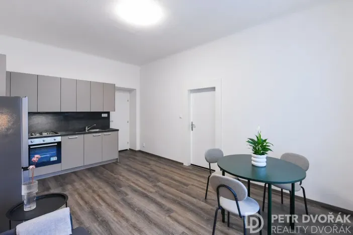 Prodej bytu 3+kk, Praha - Karlín, U invalidovny, 71 m2