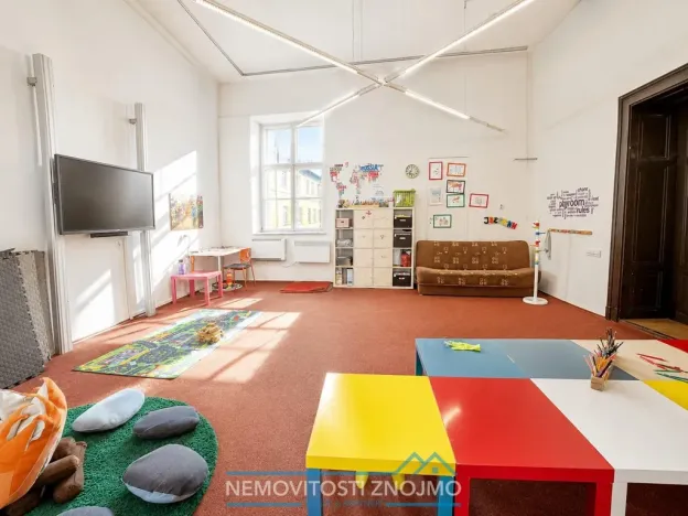 Pronájem kanceláře, Znojmo, Horní náměstí, 85 m2