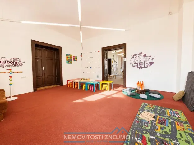 Pronájem kanceláře, Znojmo, Horní náměstí, 85 m2