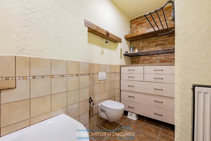 Prodej obchodního prostoru, Znojmo, Sokolská, 547 m2