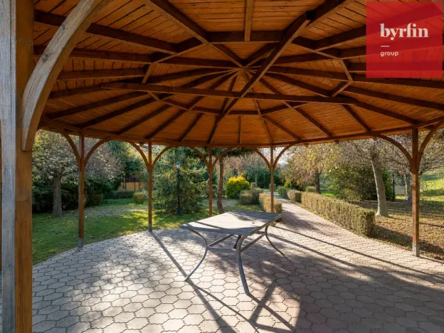 Prodej ubytování, Krnov - Pod Cvilínem, V Zálesí, 820 m2