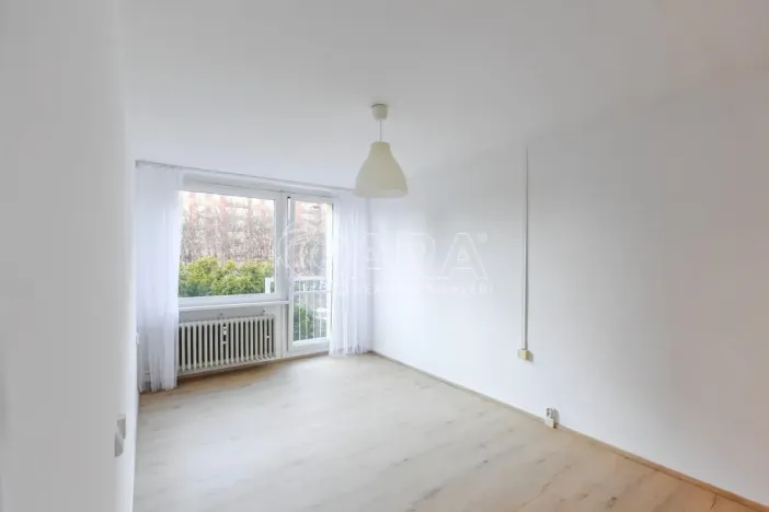 Prodej bytu 2+kk, Praha - Kobylisy, Famfulíkova, 43 m2