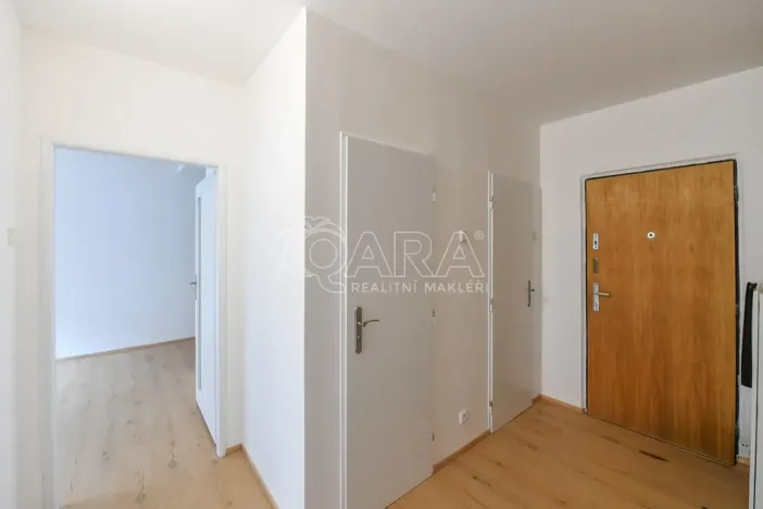Prodej bytu 2+kk, Praha - Kobylisy, Famfulíkova, 43 m2