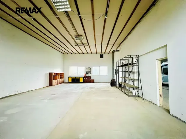 Pronájem výrobních prostor, Kostelec, 182 m2