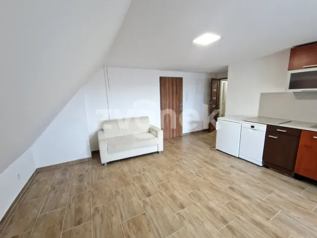 Pronájem bytu 2+kk, Zlín, Do Zahrad, 45 m2
