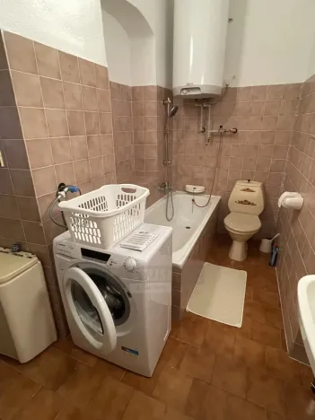 Prodej rodinného domu, Velešín, náměstí J. V. Kamarýta, 342 m2