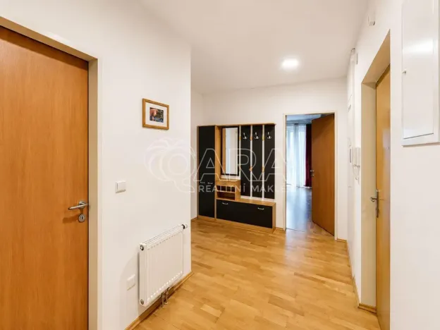 Pronájem bytu 2+kk, Praha - Vinohrady, U Zvonařky, 82 m2