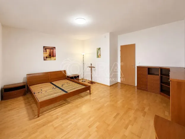 Pronájem bytu 2+kk, Praha - Vinohrady, U Zvonařky, 82 m2