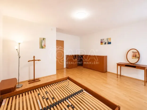 Pronájem bytu 2+kk, Praha - Vinohrady, U Zvonařky, 82 m2
