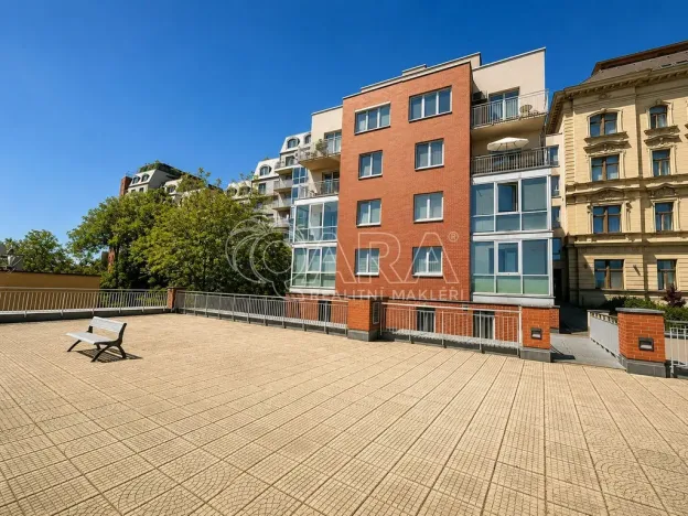 Pronájem bytu 2+kk, Praha - Vinohrady, U Zvonařky, 82 m2