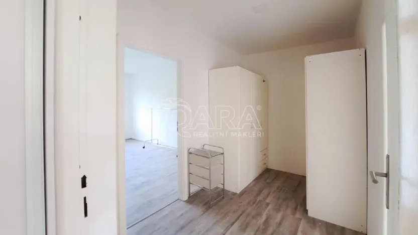 Pronájem bytu 2+1, Praha - Břevnov, Šantrochova, 54 m2