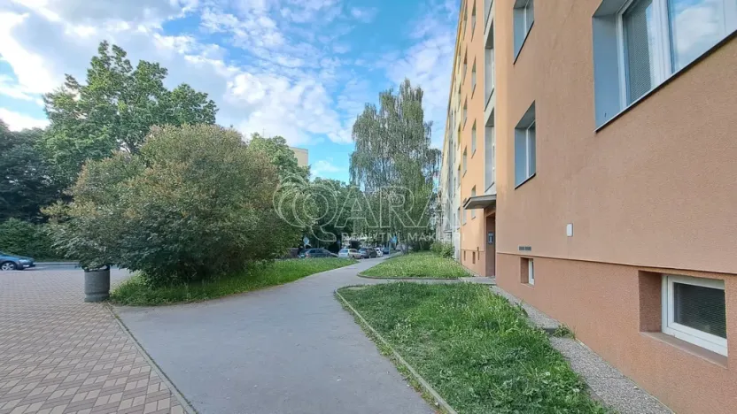 Pronájem bytu 2+1, Praha - Břevnov, Šantrochova, 54 m2