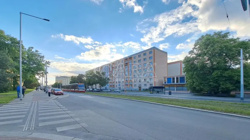 Pronájem bytu 2+1, Praha - Břevnov, Šantrochova, 54 m2