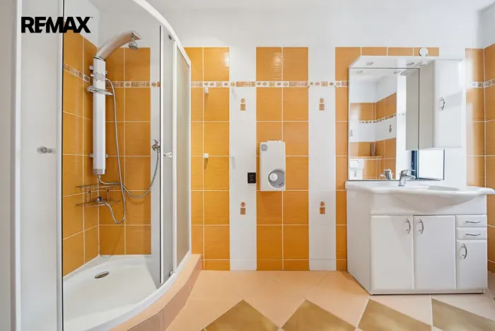 Prodej vícegeneračního domu, Abertamy, Pražská, 220 m2