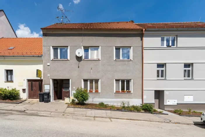 Prodej činžovního domu, Velešín, náměstí J. V. Kamarýta, 342 m2