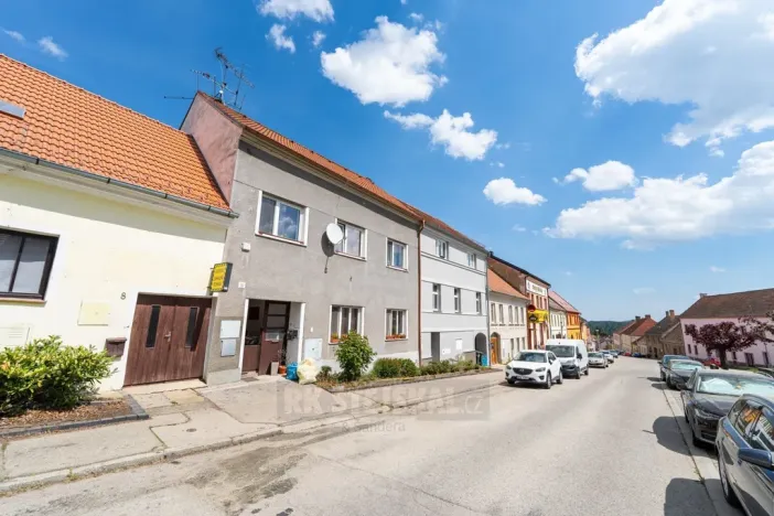 Prodej činžovního domu, Velešín, náměstí J. V. Kamarýta, 342 m2