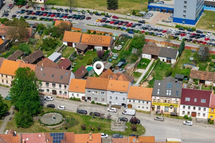 Prodej činžovního domu, Velešín, náměstí J. V. Kamarýta, 342 m2
