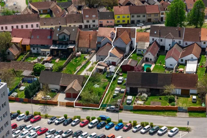 Prodej činžovního domu, Velešín, náměstí J. V. Kamarýta, 342 m2