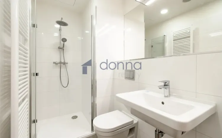 Pronájem bytu 2+kk, Praha, Perucká, 37 m2