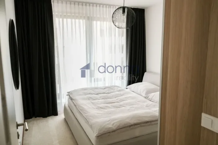 Pronájem bytu 3+kk, Praha, Hrašeho, 86 m2