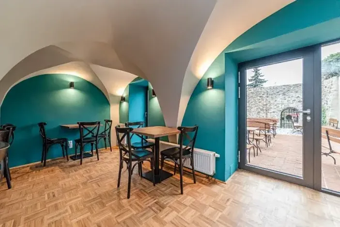 Pronájem obchodního prostoru, Jihlava, Čajkovského, 90 m2