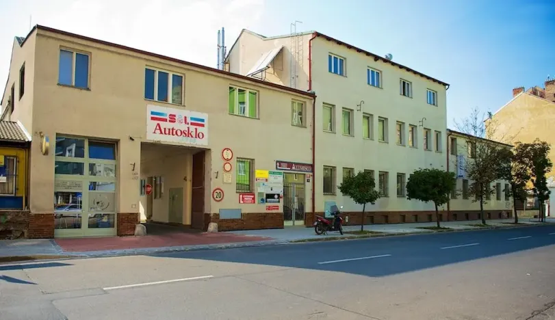 Pronájem skladu, Praha - Vršovice, Petrohradská, 108 m2