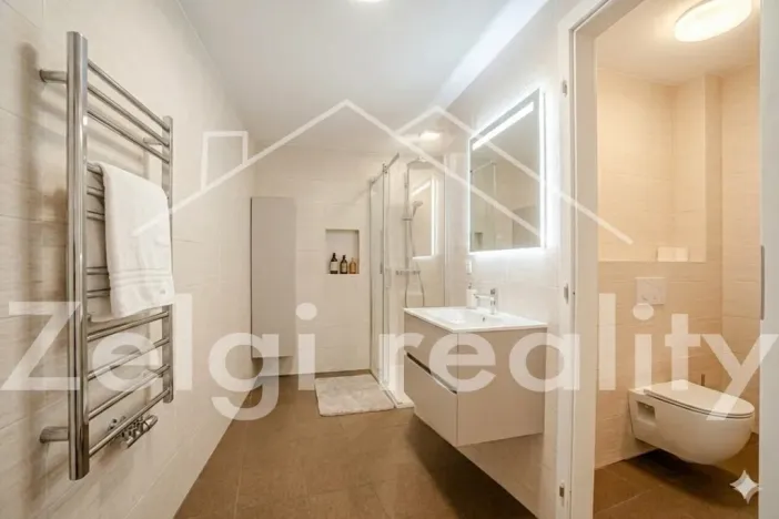 Prodej rodinného domu, Milovice, 210 m2