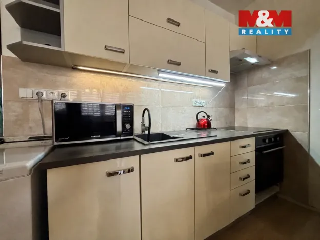 Prodej bytu 1+kk, Orlová, Na Výsluní, 33 m2