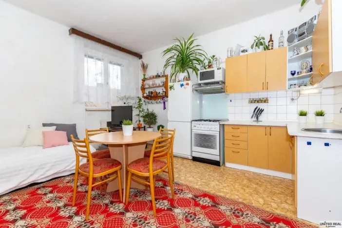Prodej bytu 2+kk, Pardubice - Zelené Předměstí, Češkova, 56 m2